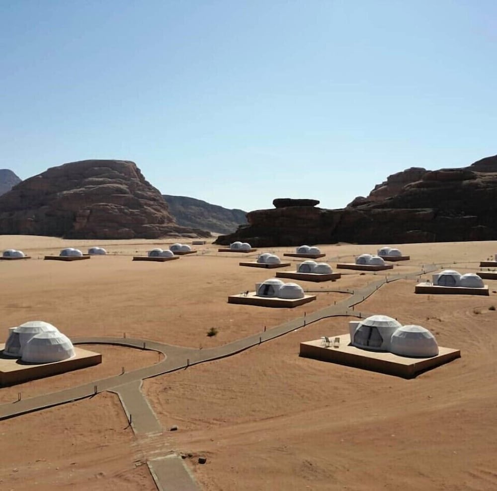 wadi rum ufo luxotel campsite