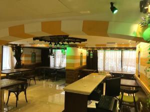 Trianon Hotel,Near Times Square Shopping Mall,3 star