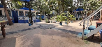 cafe blue hotel