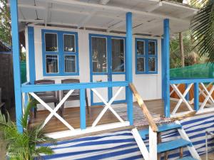 cafe blue hotel