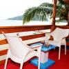 cafe blue hotel