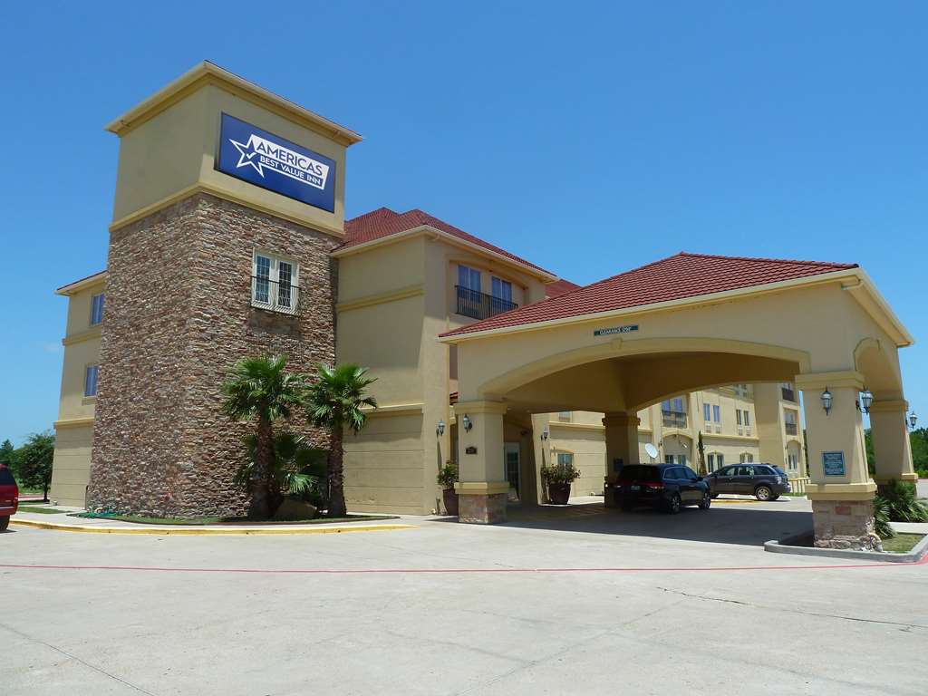 Americas Best Value Inn & Suites Gun Barrel City