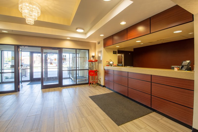 red roof inn and suites indianapolis airport