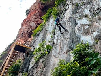 ark batu caves hotel