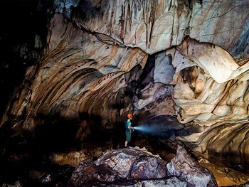 ark batu caves hotel