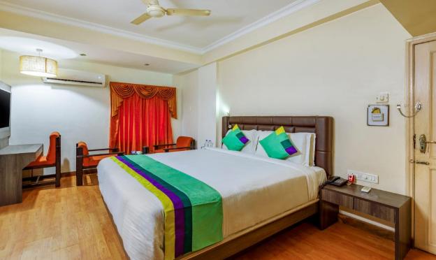 hotel crown