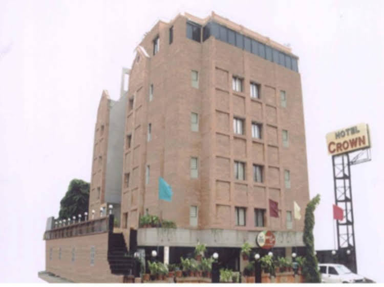 hotel crown