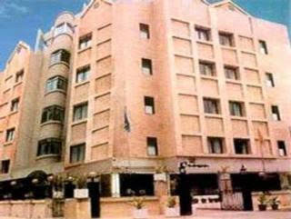 hotel crown