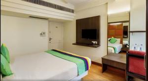 hotel crown