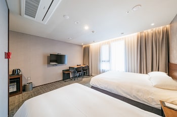 hotelwithcity