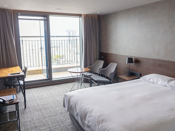 hotelwithcity