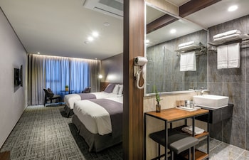 hotelwithcity