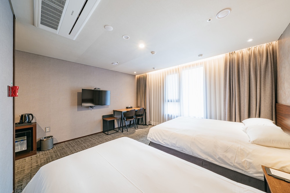 hotelwithcity