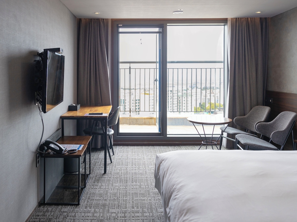 hotelwithcity
