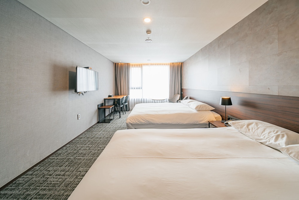 hotelwithcity