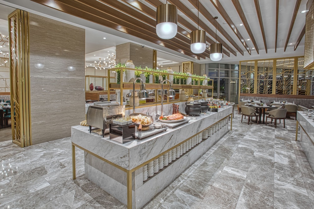 kingsford hotel manila