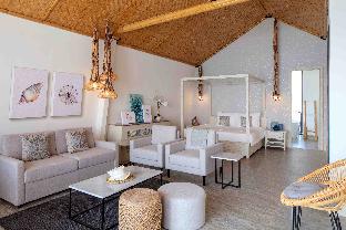 Anantara World Islands Dubai Resort,,5 star