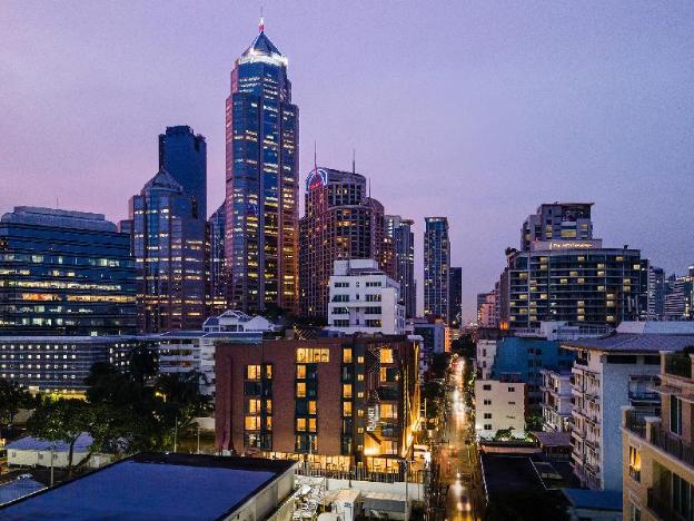 the quart ruamrudee by uhg