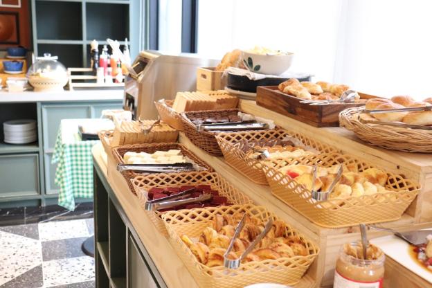 the quart ruamrudee by uhg