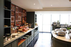 the quart ruamrudee by uhg