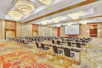radisson red chandigarh mohali