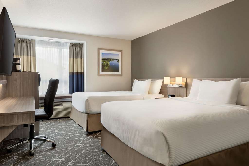 microtel inn and suites montreal airport dorval qc