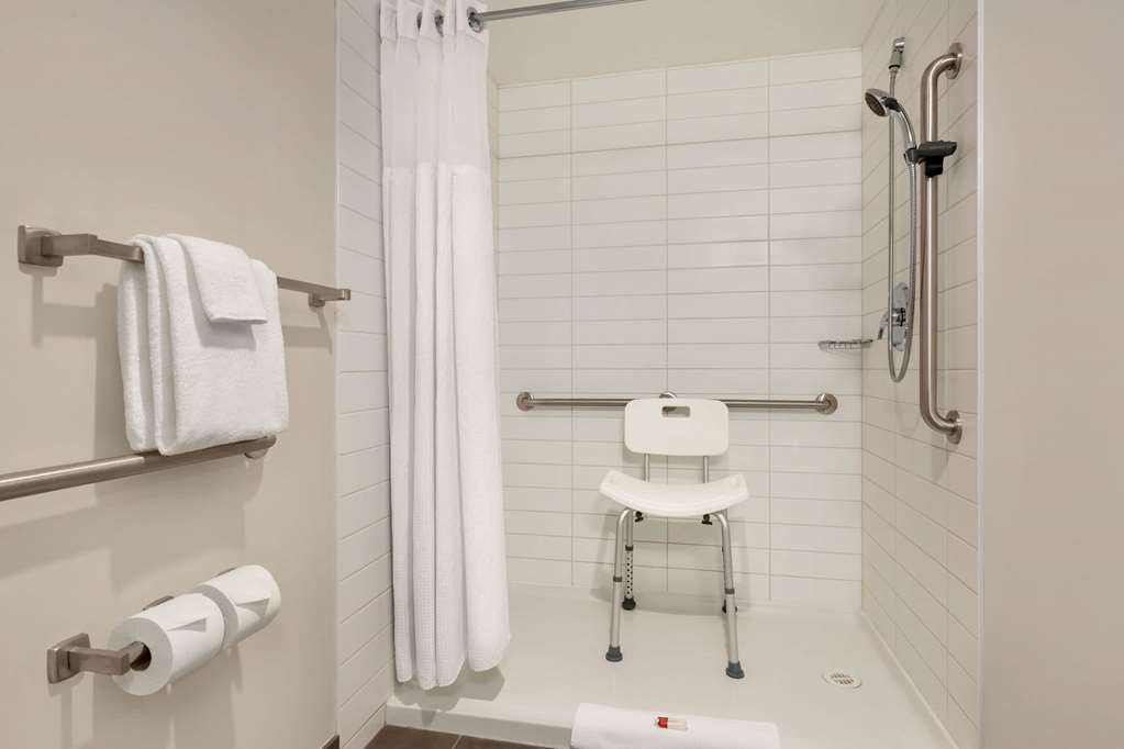 microtel inn and suites montreal airport dorval qc