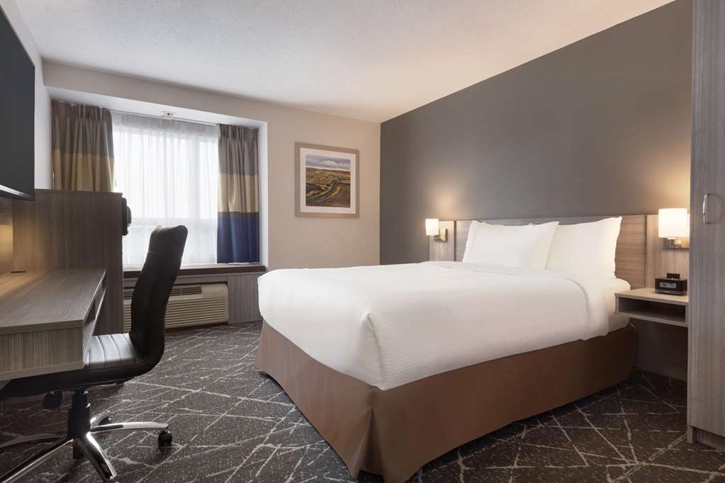 microtel inn and suites montreal airport dorval qc