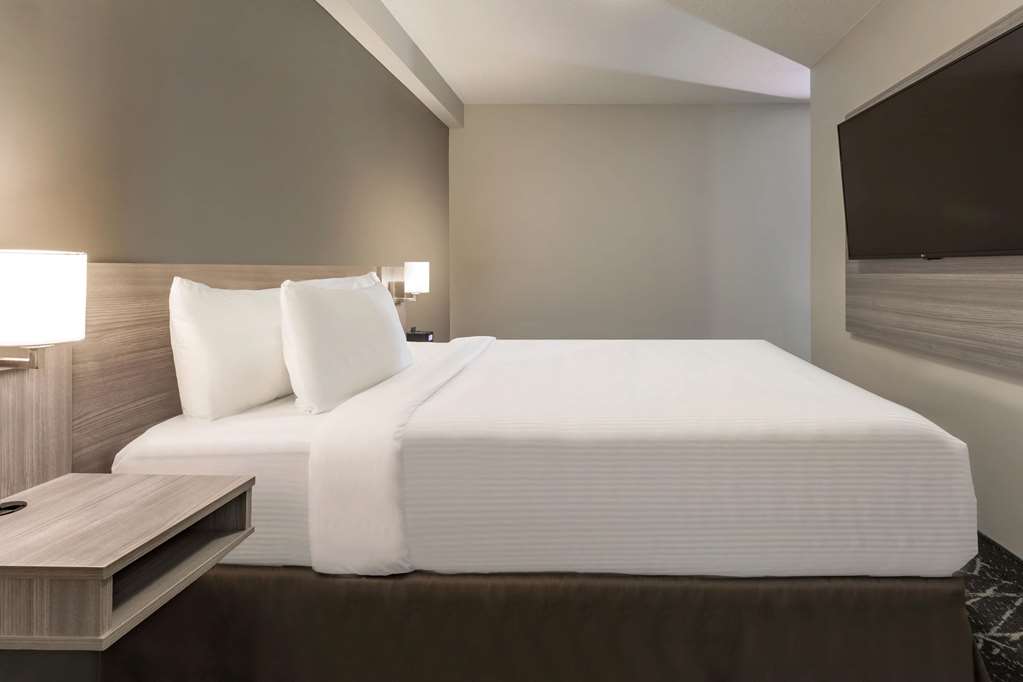 microtel inn and suites montreal airport dorval qc