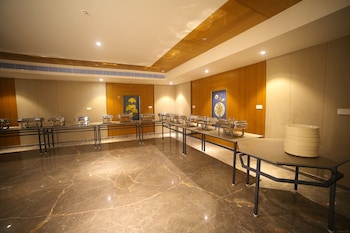 comfort inn kaikaluru