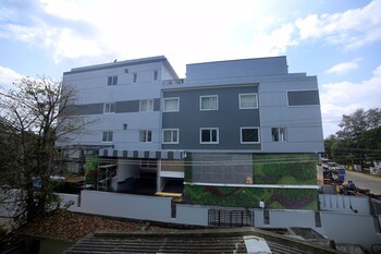 comfort inn kaikaluru