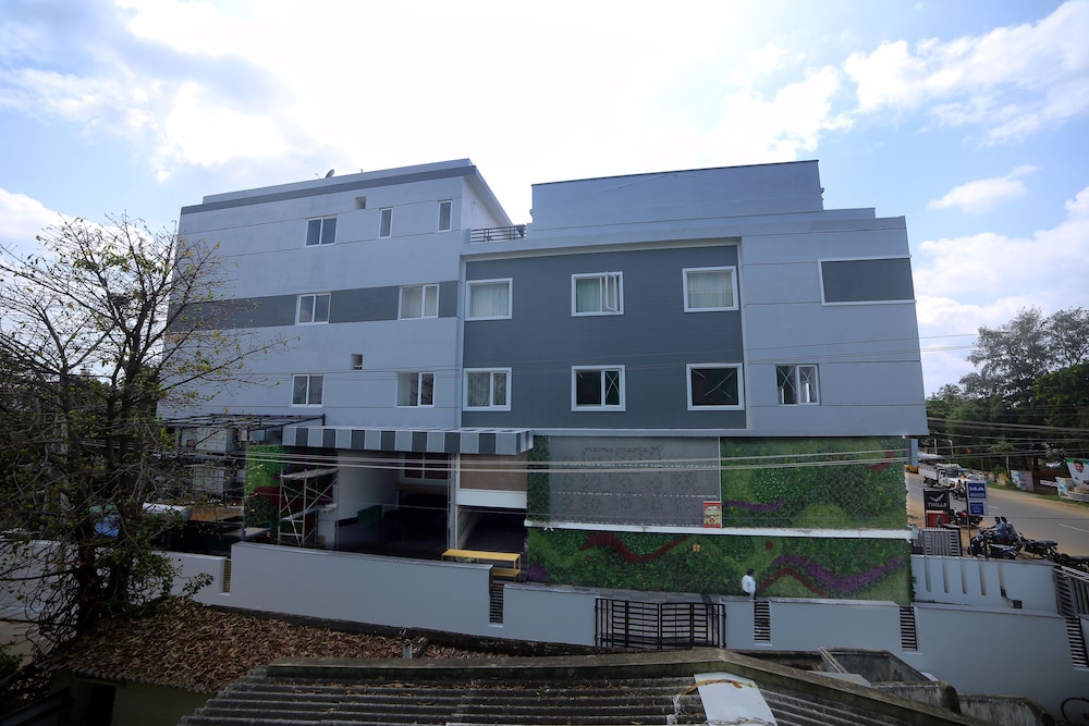 comfort inn kaikaluru