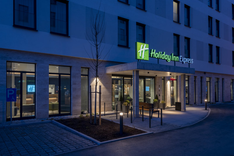 holiday inn express munich north an ihg hotel