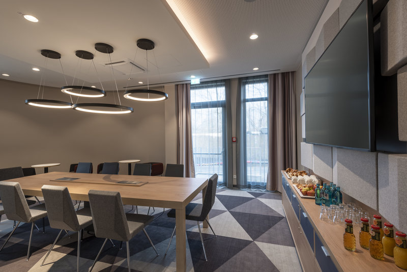 holiday inn express munich north an ihg hotel