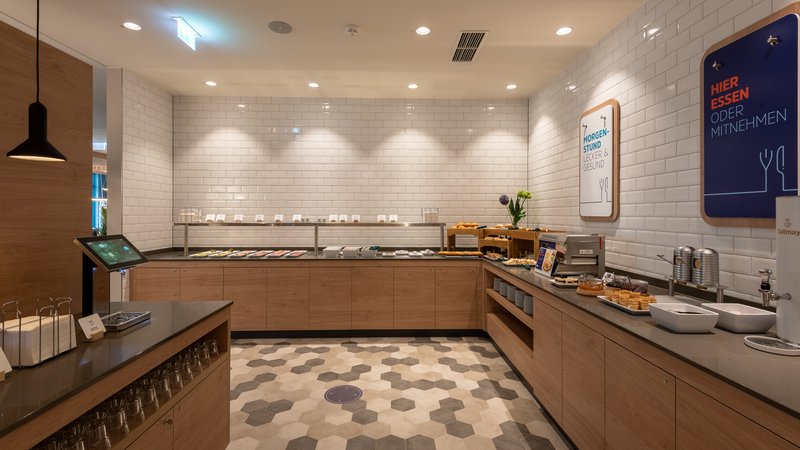 holiday inn express munich north an ihg hotel