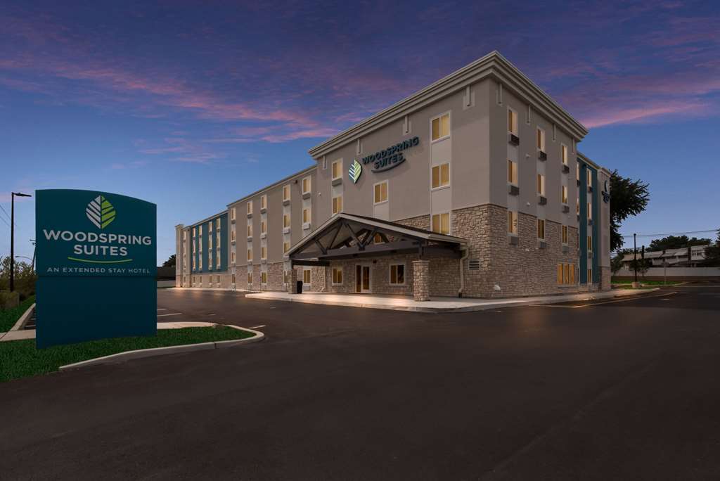 woodspring suites philadelphia northeast