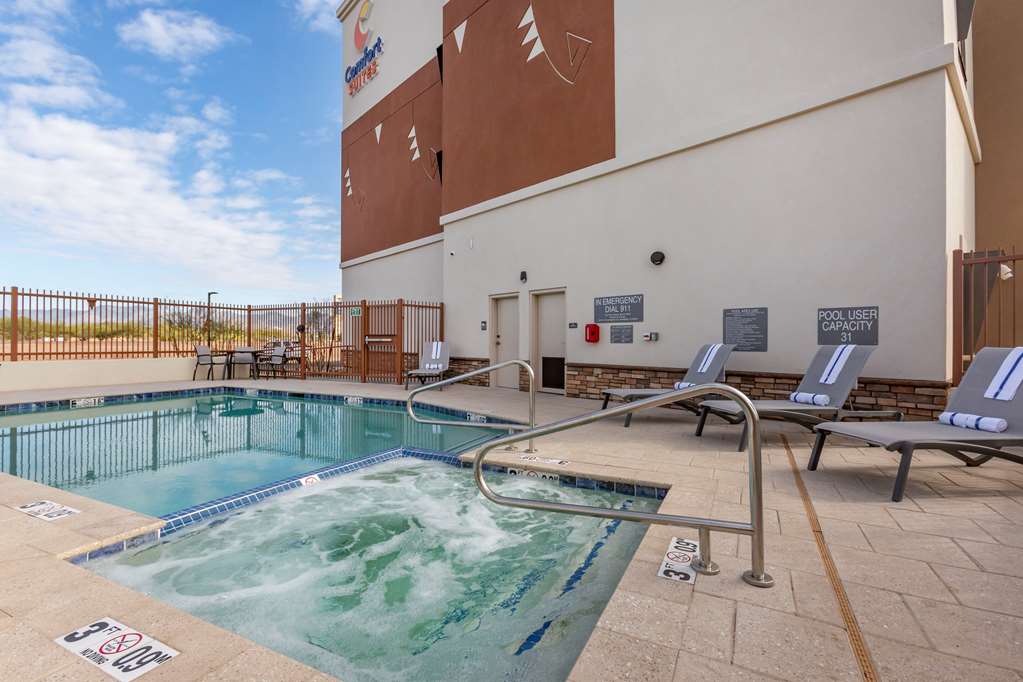 comfort suites scottsdale talking stick entertainment district