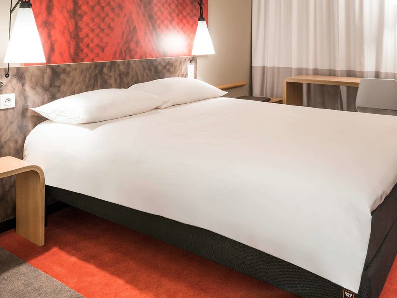 ibis budapest heroes square