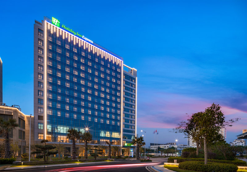 holiday inn express beihai silver beach an ihg hotel