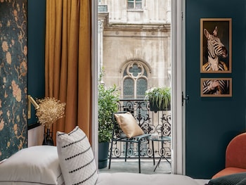 dandy hotel and kitchen