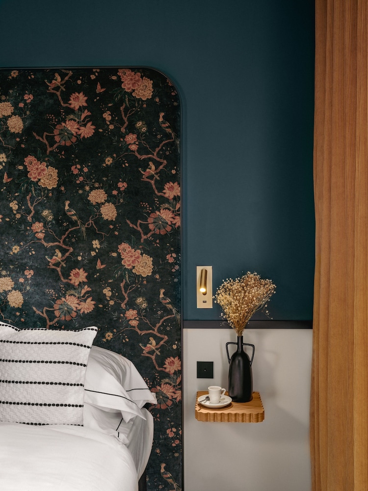 dandy hotel and kitchen