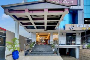 hotel grand majesty