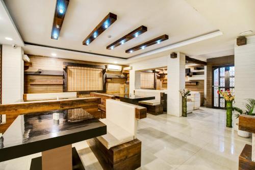hotel grand majesty
