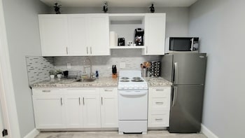 barefoot mailman inn and suites