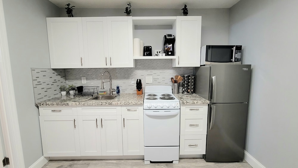 barefoot mailman inn and suites