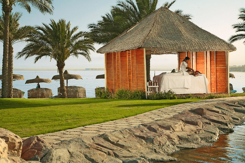 palm royale resort soma bay