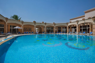 palm royale resort soma bay