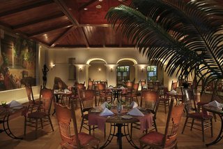 palm royale resort soma bay