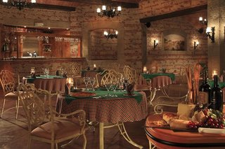 palm royale resort soma bay