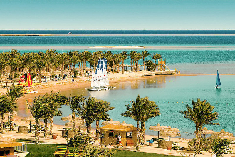 palm royale resort soma bay